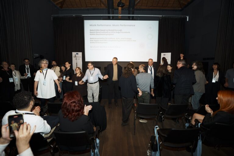 Ortaklasa_AdinaOrtaklasaDedik_Feriye_AltanUzbey_20251106_175 (Large)